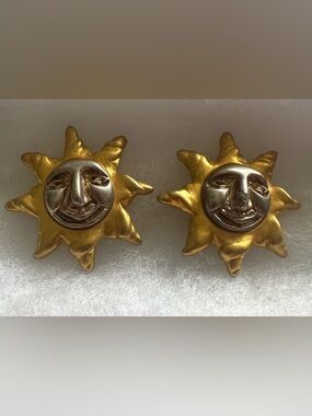 Two-Tone Happy Sun Face Clip-On Vintage Earrings